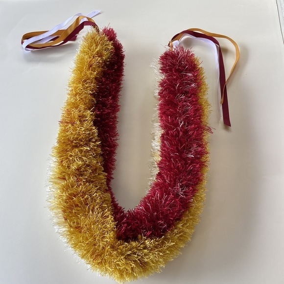 Hand Made Red/Cream/Gold Eyelash Yarn Lei Class of 2023 Graduation Celebration - Picture 15 of 15